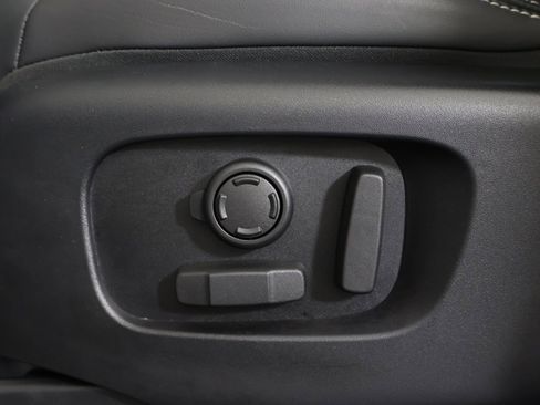 Used 2023 Land Rover Discovery S R-Dynamic image 39