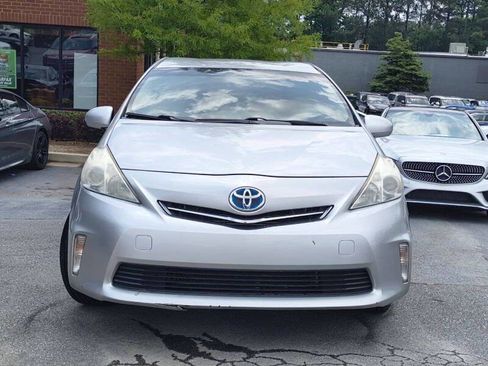 Used 2013 Toyota Prius V image 2