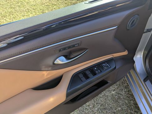 Used 2020 Lexus ES 350 w/ Premium Package image 13