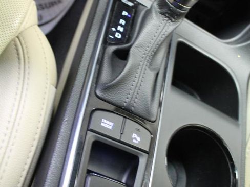 Used 2015 Hyundai Sonata Limited w/ Option Group 06 FWD image 19