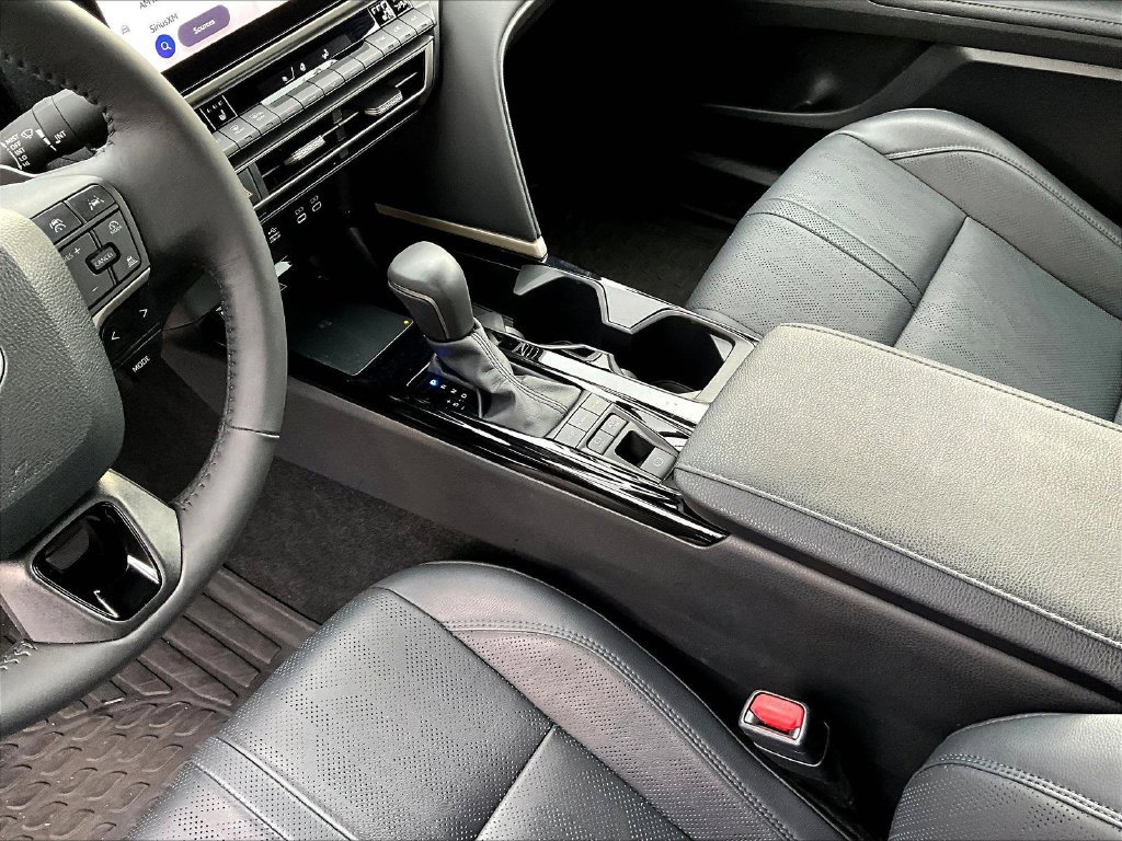 Used 2025 Toyota Camry XSE FWD image 20