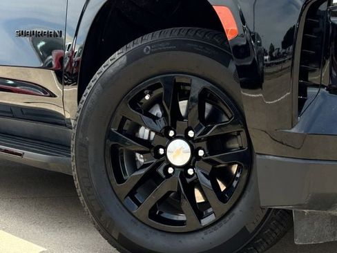 Used 2023 Chevrolet Suburban RST w/ Luxury Package AWD/4WD image 10
