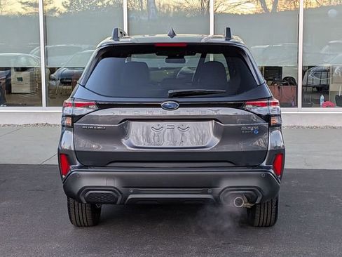 Used 2025 Subaru Forester Limited AWD/4WD image 4