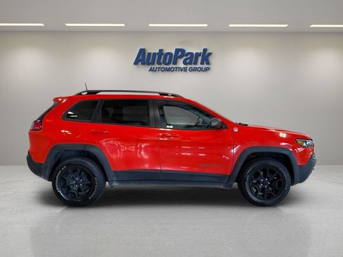 Used 2021 Jeep Cherokee Trailhawk w/ Technology Group AWD/4WD image 8