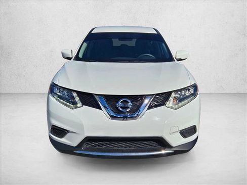 Used 2016 Nissan Rogue S FWD image 2