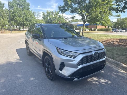 Used 2020 Toyota RAV4 XSE w/ Protection Package AWD/4WD image 2