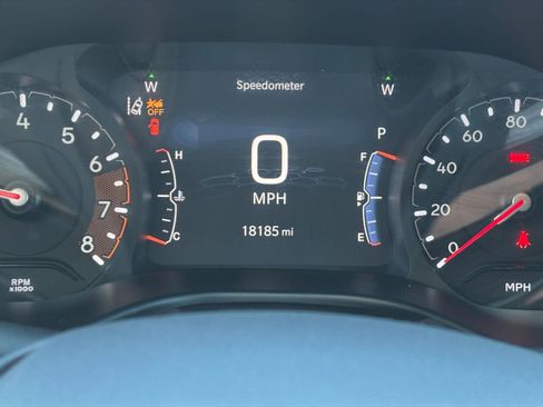 Used 2025 Jeep Compass Trailhawk AWD/4WD image 39