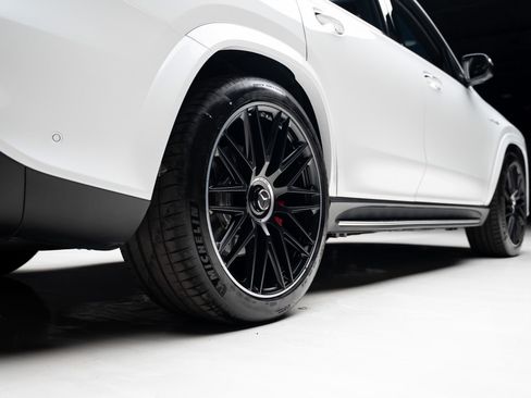 Used 2025 Mercedes-Benz GLS 63 AMG 4MATIC image 88