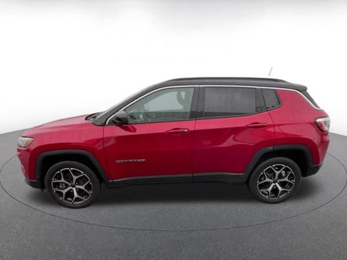 Used 2025 Jeep Compass Limited AWD/4WD image 8
