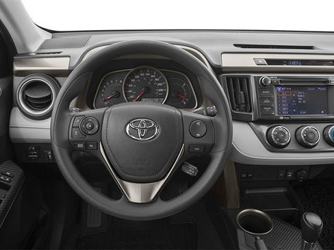 Used 2014 Toyota RAV4 LE image 6