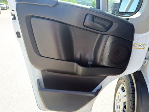 Used 2022 RAM ProMaster 2500 FWD image 12