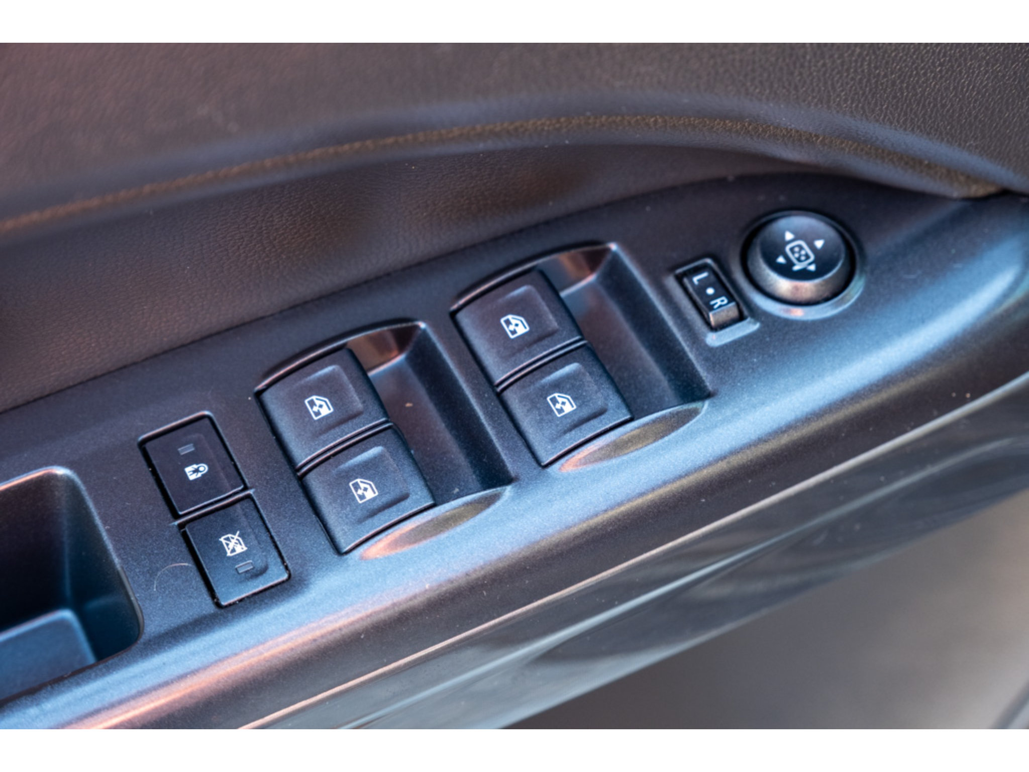 Used 2015 GMC Canyon SLE w/ All-Terrain Package RWD image 14