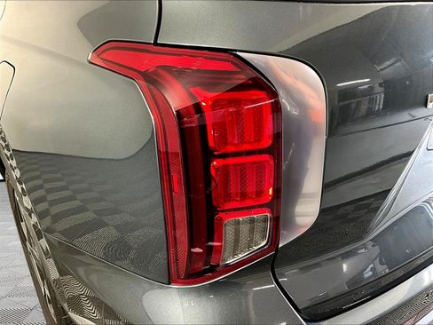 Used 2023 Hyundai Palisade Limited FWD image 22