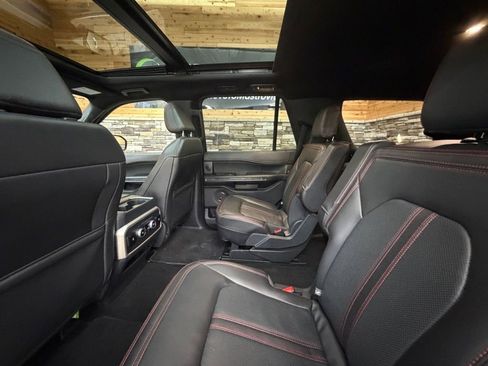 Used 2023 Ford Expedition Limited image 29