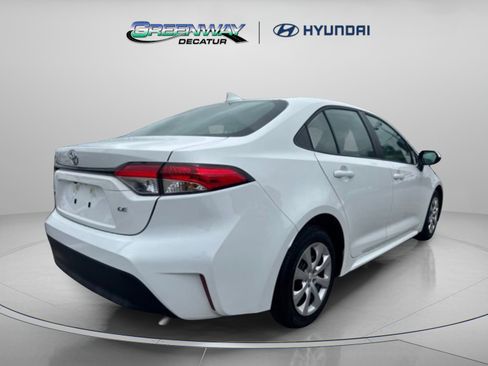Used 2025 Toyota Corolla LE FWD image 6