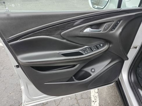 Used 2017 Buick Envision Essence image 29