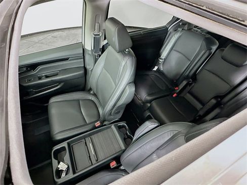 Certified 2023 Honda Odyssey Touring image 9