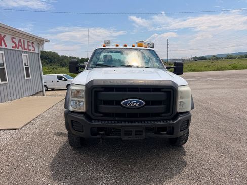 Used 2011 Ford F550 4x4 Regular Cab Super Duty w/ Payload Upgrade Pkg image 5