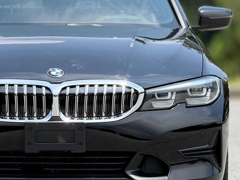 Used 2019 BMW 330i xDrive Sedan w/ Driving Assistance Package AWD/4WD image 15