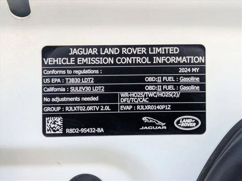 Certified 2024 Land Rover Discovery Sport Dynamic SE AWD/4WD image 25