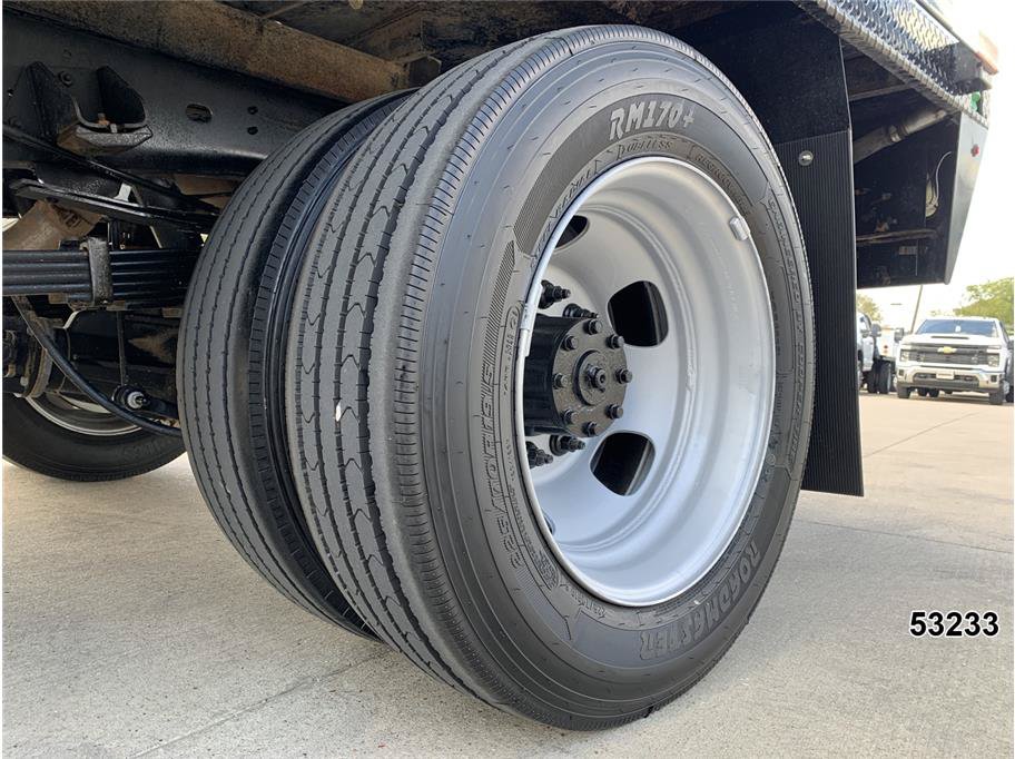 Used 2022 RAM 5500 Tradesman w/ Chrome Appearance Group RWD image 20