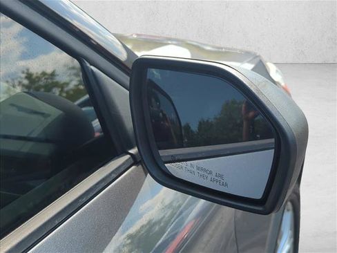 Used 2021 Ford Explorer XLT w/ Equipment Group 202A RWD image 5
