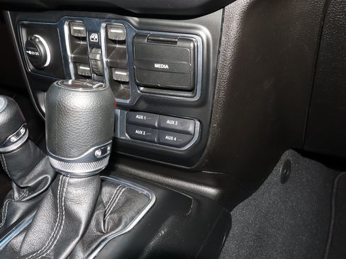 Used 2026 Jeep Gladiator Mojave AWD/4WD image 20