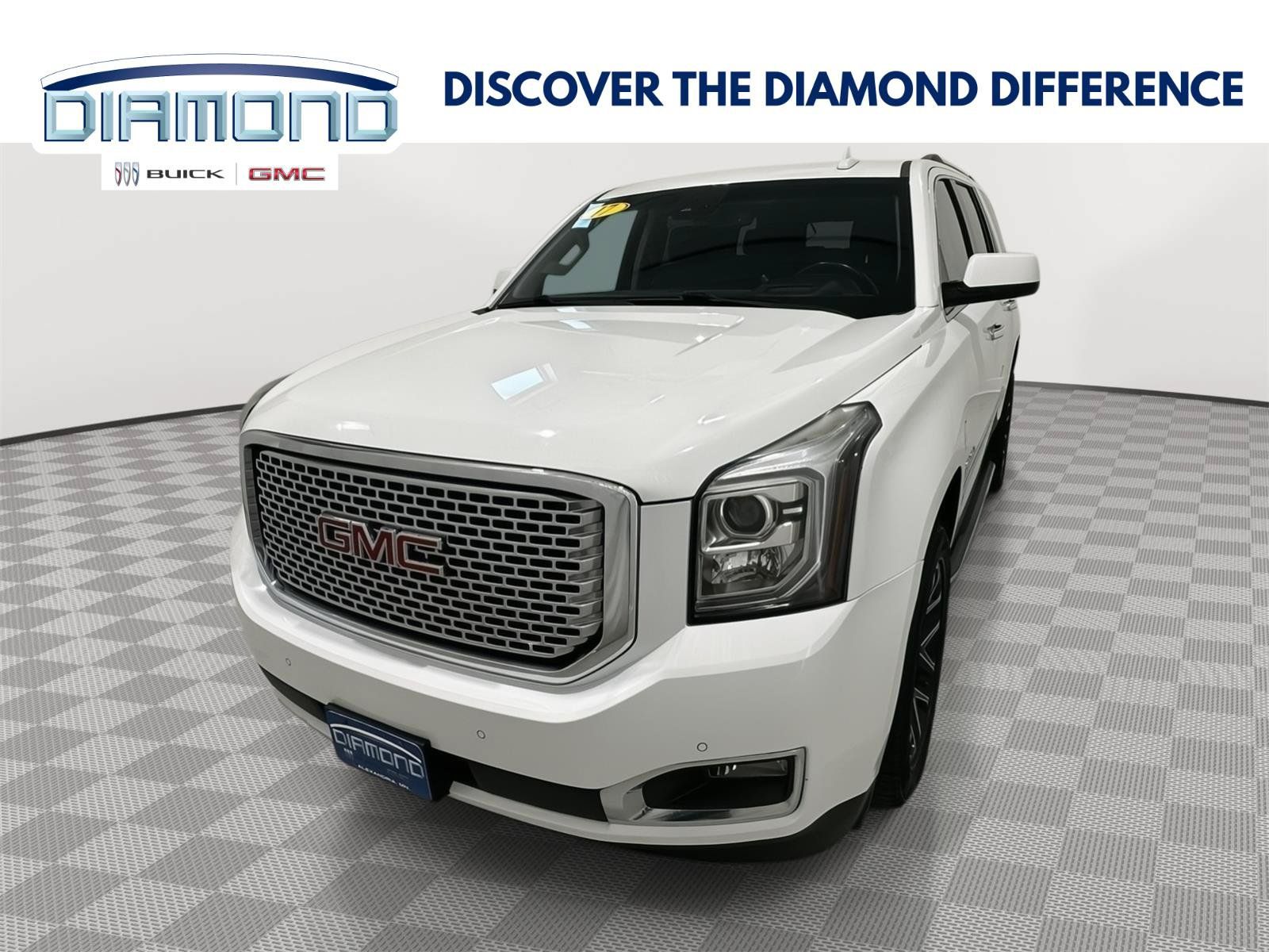 Used 2017 GMC Yukon Denali AWD/4WD image 1