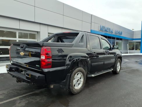 Used 2010 Chevrolet Avalanche LT w/ Luxury Package image 6