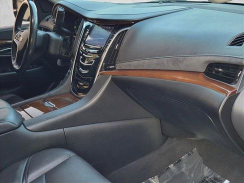 Used 2020 Cadillac Escalade Luxury RWD image 20