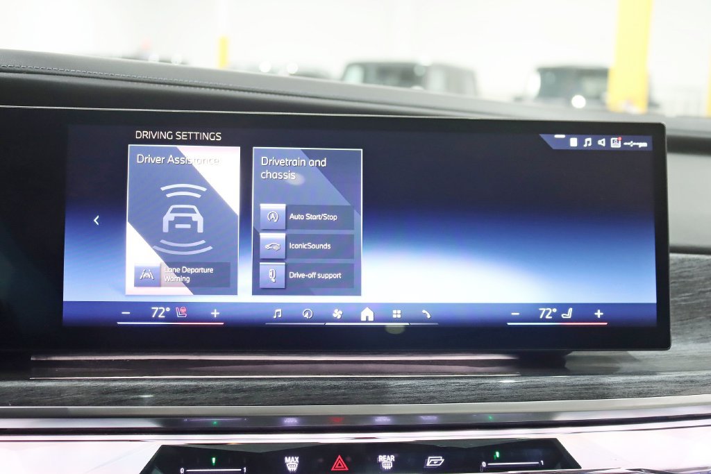Used 2023 BMW 760i xDrive w/ Luxury Rear Seating Package AWD/4WD image 24