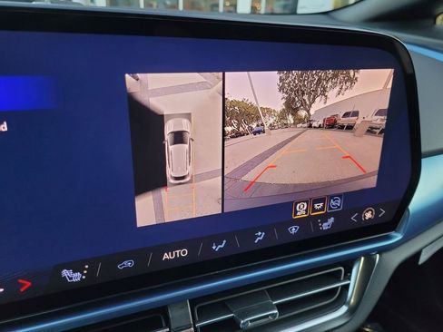 New 2026 Chevrolet Equinox EV LT FWD image 33