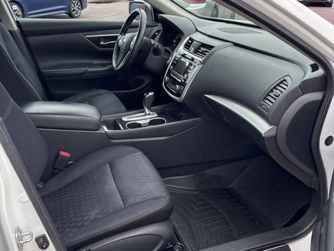 Used 2018 Nissan Altima 2.5 SV image 33