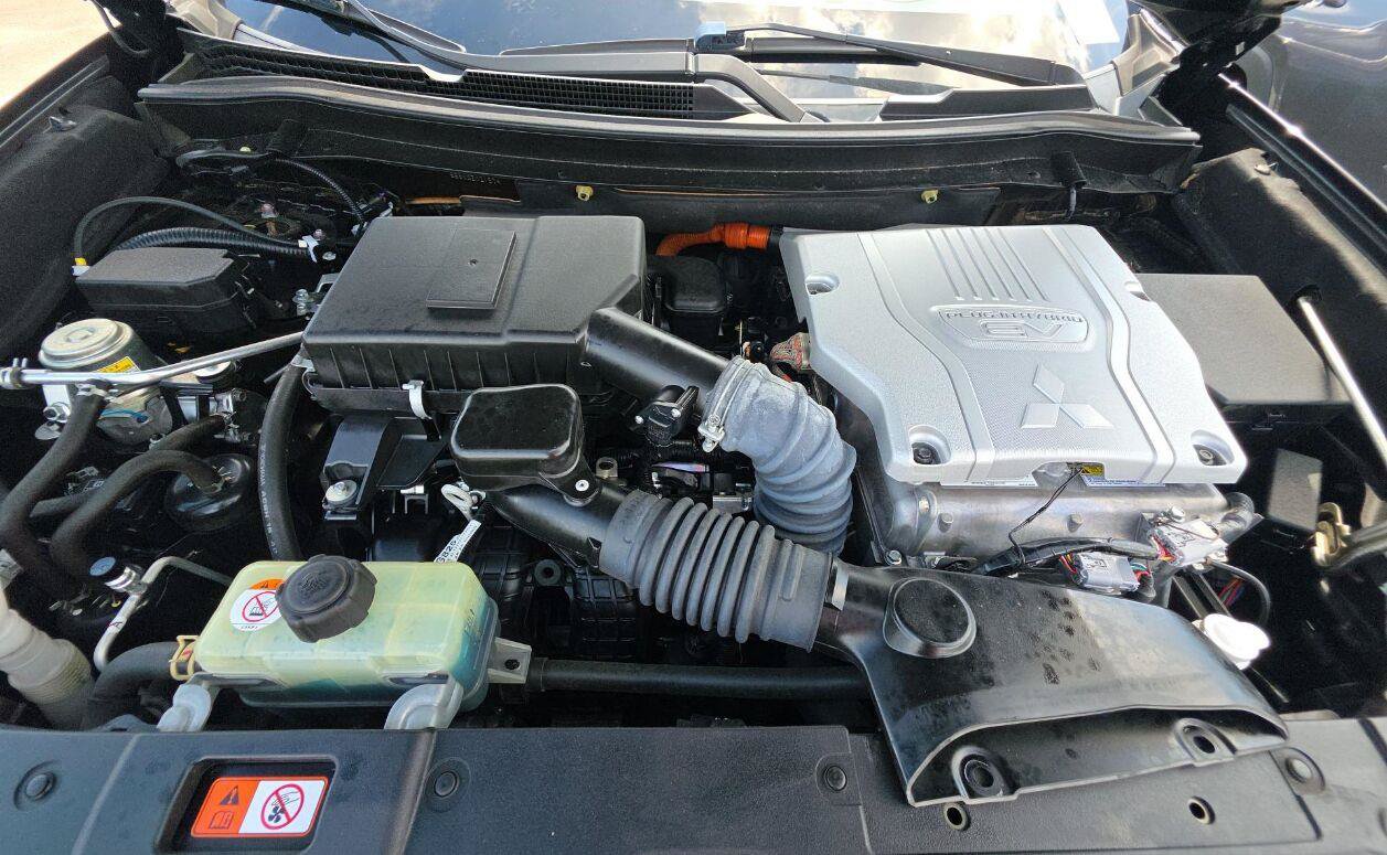 Used 2022 Mitsubishi Outlander LE AWD/4WD image 6