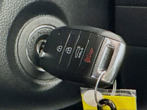 Used 2017 Kia Forte LX w/ LX Popular Package image 18