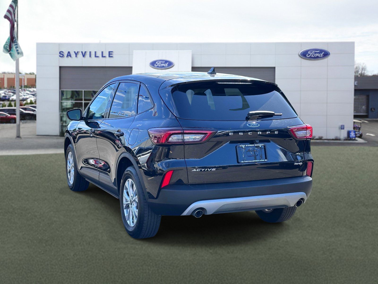Used 2025 Ford Escape Active AWD/4WD image 4