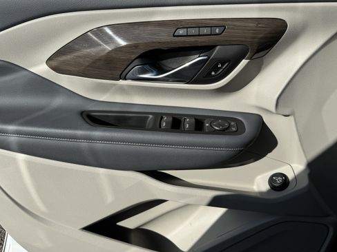 Used 2022 GMC Terrain Denali w/ Denali Premium Package image 8