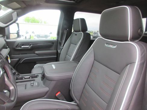 New 2026 GMC Sierra 2500 AT4X AWD/4WD image 12