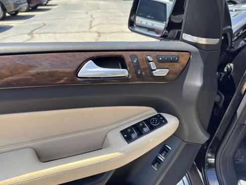 Used 2019 Mercedes-Benz GLS 450 4MATIC w/ Premium 1 Package image 19