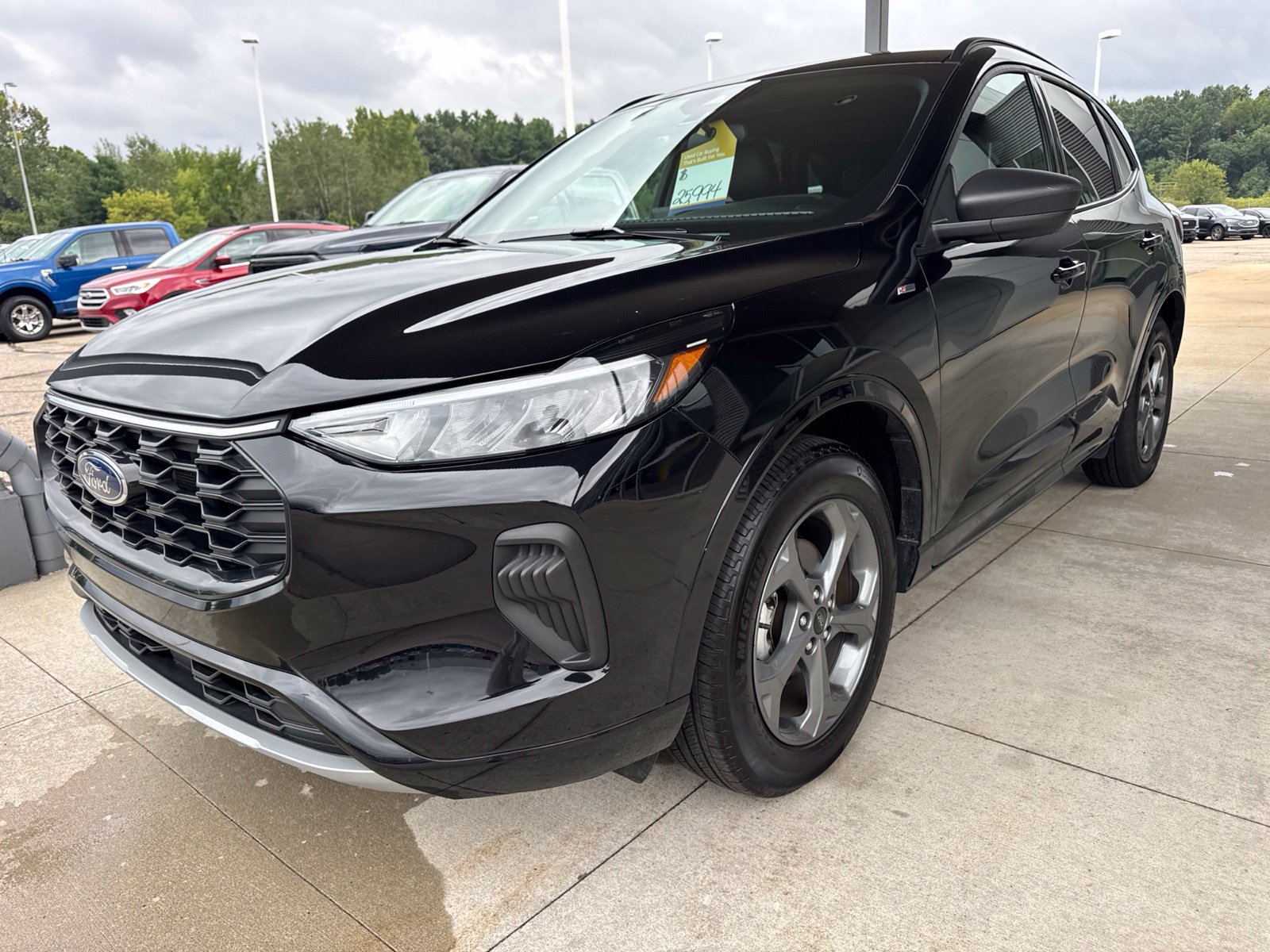 Certified 2024 Ford Escape ST-Line w/ Tech Pack #1 AWD/4WD image 3