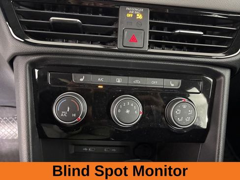 Used 2023 Volkswagen Taos SE image 15