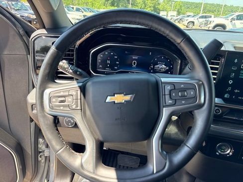 Used 2024 Chevrolet Silverado 1500 LT AWD/4WD image 18