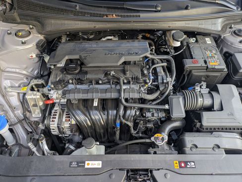 Used 2024 Hyundai Elantra SEL w/ Convenience Package image 30