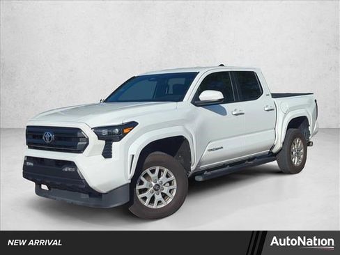 Certified 2024 Toyota Tacoma SR5 image 1