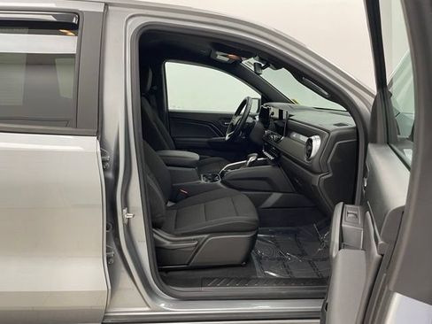 Used 2023 Chevrolet Colorado LT w/ LT Convenience Package II AWD/4WD image 16