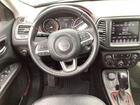 Used 2019 Jeep Compass Trailhawk AWD/4WD image 14