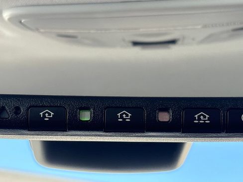 Used 2021 Toyota Prius Prime Limited FWD image 33