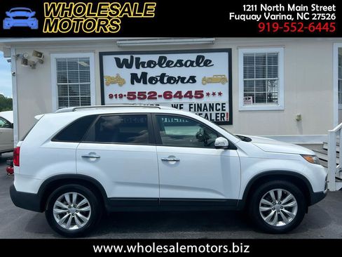 Used 2011 Kia Sorento EX FWD image 1