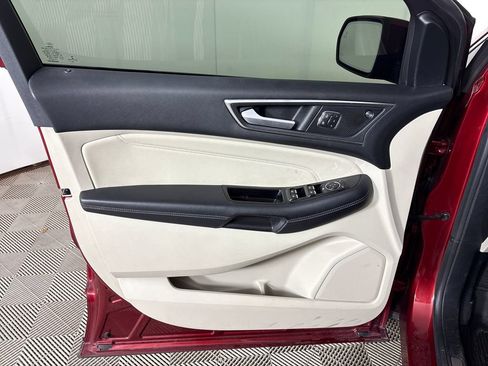 Certified 2019 Ford Edge Titanium w/ Equipment Group 301A FWD image 16