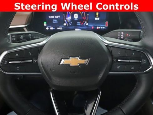 Used 2025 Chevrolet Suburban High Country image 22